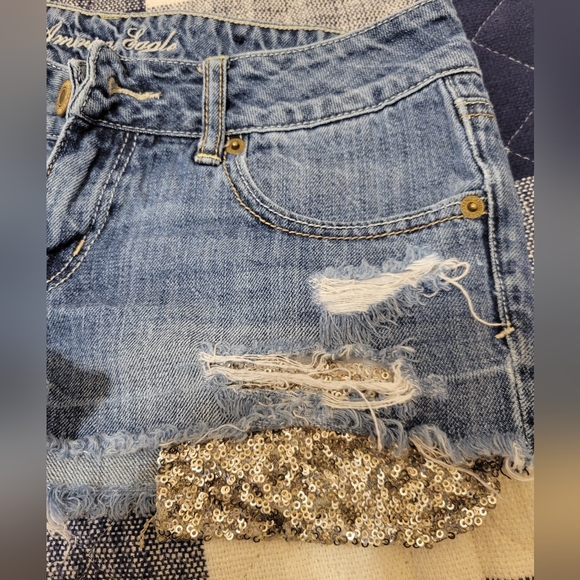 American Eagle Shorts - Picture 2 of 4
